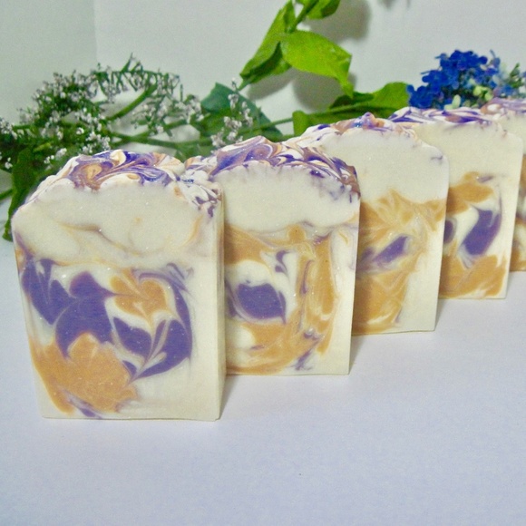Chamomile and Lavender handmade soaps ( Set of 5 ) - Picture 2 of 3